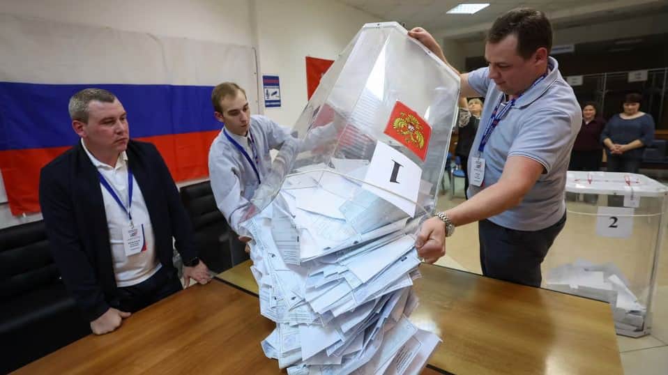 Putin's party would have won only 34% without ballot stuffing, statistical analysis suggests
