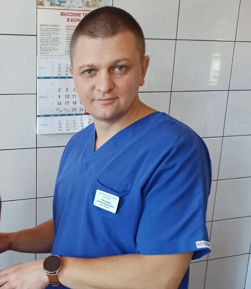 Антон Гончаров. Фото: @<a data-sk="tooltip_parent" data-stringify-link="https://www.instagram.com/medcentr_goncharova/?locale=hi_IN%2F&amp;hl=am-et" href="https://www.instagram.com/medcentr_goncharova/?locale=hi_IN%2F&amp;hl=am-et" rel="noopener noreferrer" target="_blank">medcentr_goncharova</a> / Instagram