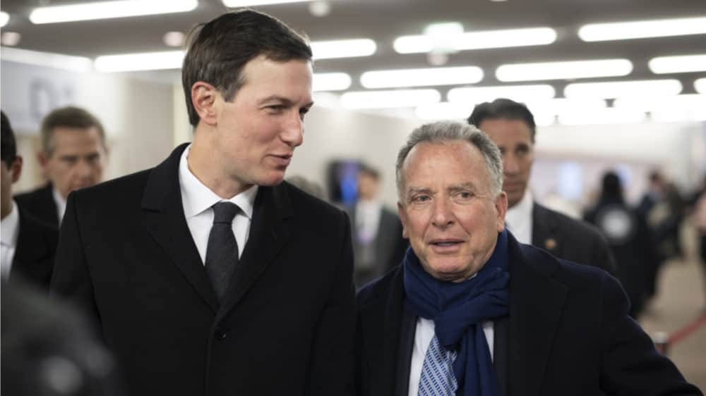 Фото Кушнера и Уиткоффа: Gian Ehrenzeller / EPA