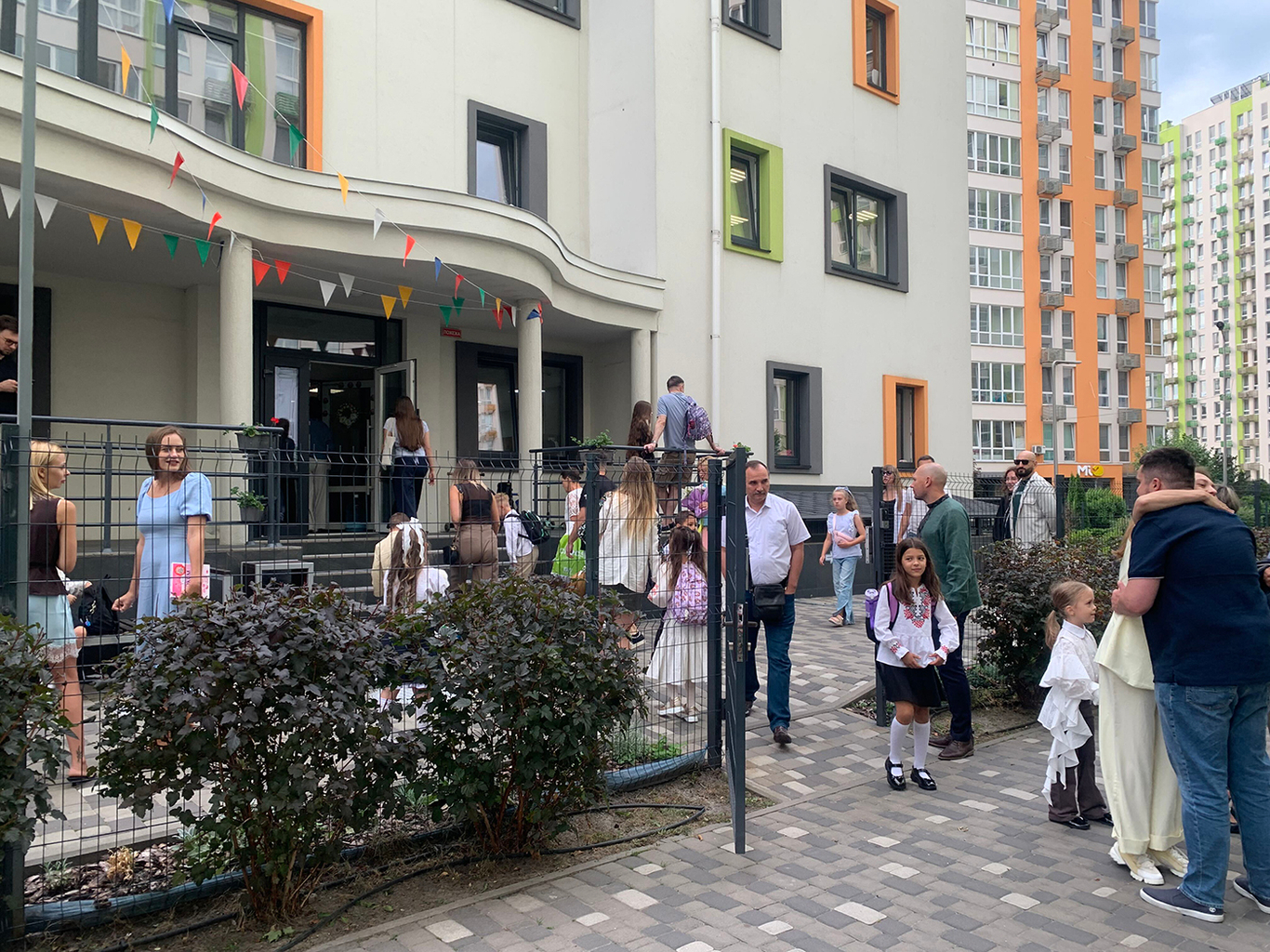 Частный лицей «Educator» встречает своих учеников. Фото: Ольга Мусафирова