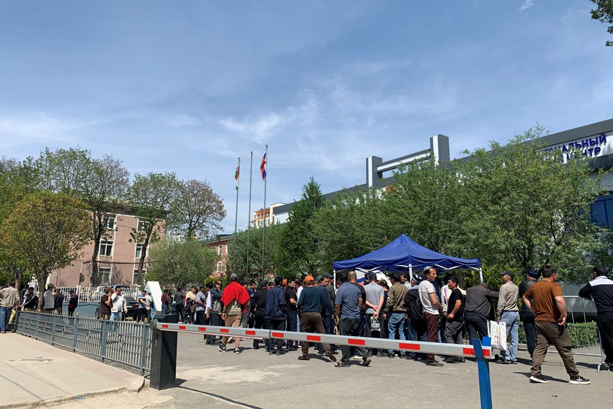 Представительство Многофункционального миграционного центра в Душанбе. Фото Your.tj Фото  Your.tj