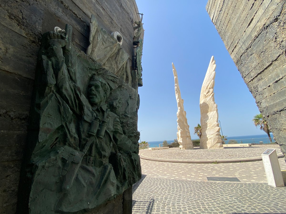 Мемориал в честь Победы Красной армии в городе Нетания, 2014 год. Фото: Shlomo Roded / PikiWiki / Wikimedia (CC BY 2.5)