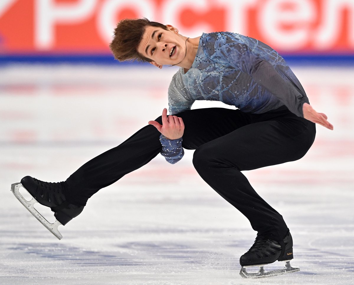 Владислав Дикиджи выступает с короткой программой на чемпионате России по фигурному катанию в Челябинске, 21 декабря 2023 года. Фото: Дмитрий Лебедев / Коммерсантъ / Sipa USA / Vida Press