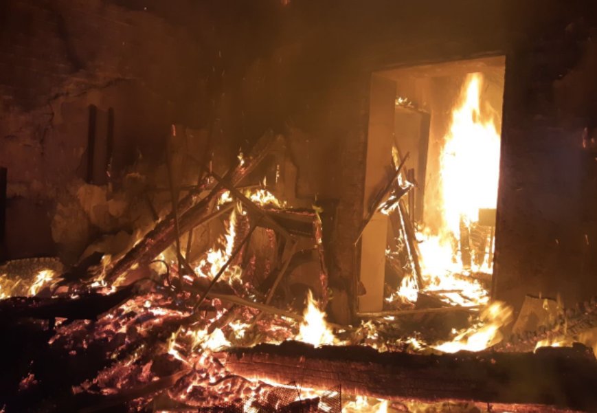 Последствия ракетного удара в музее Григория Сковороды. Фото: Главное управление ГСЧС Украины в Харьковской области