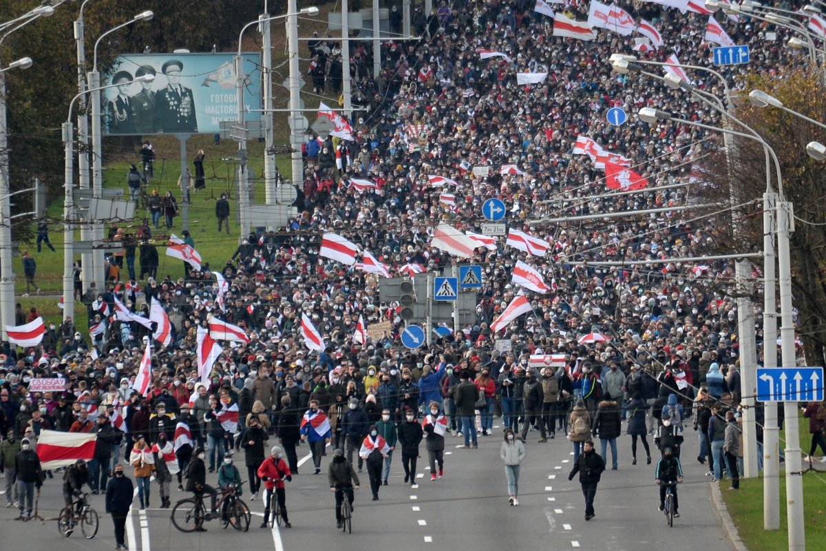 Шествие против результатов президентских выборов в Минске, Беларусь, 18 октября 2020 года. Фото: EPA