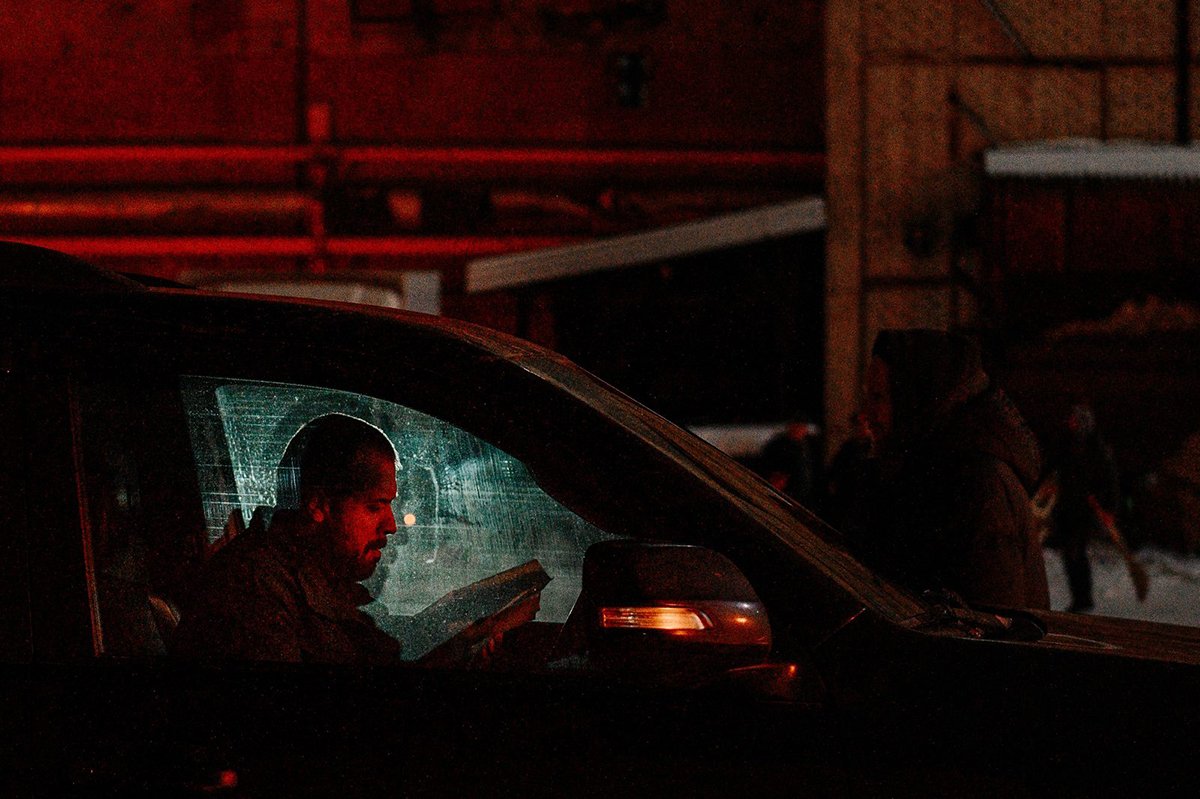 Кадр из сериала «Бар “Один звонок”». Фото:  kino-teatr.ru