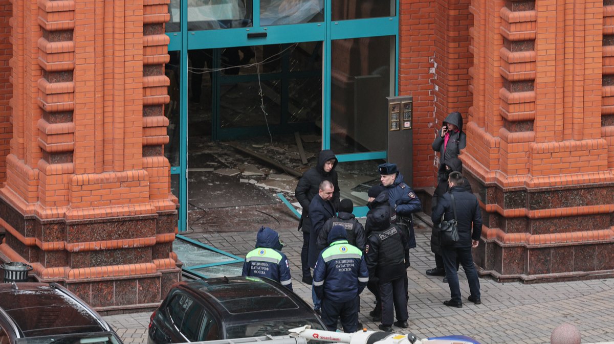 Своя банда в 2000-х годах, разгон Майдана и батальон «АрБат»