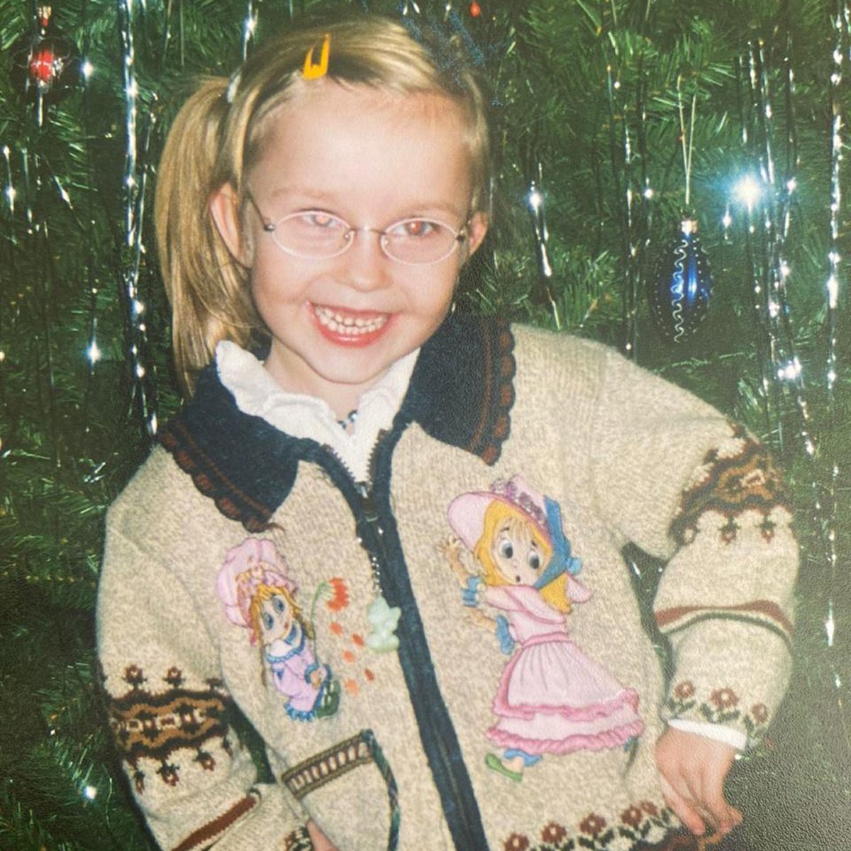 Алена Накануне нового 2004 года