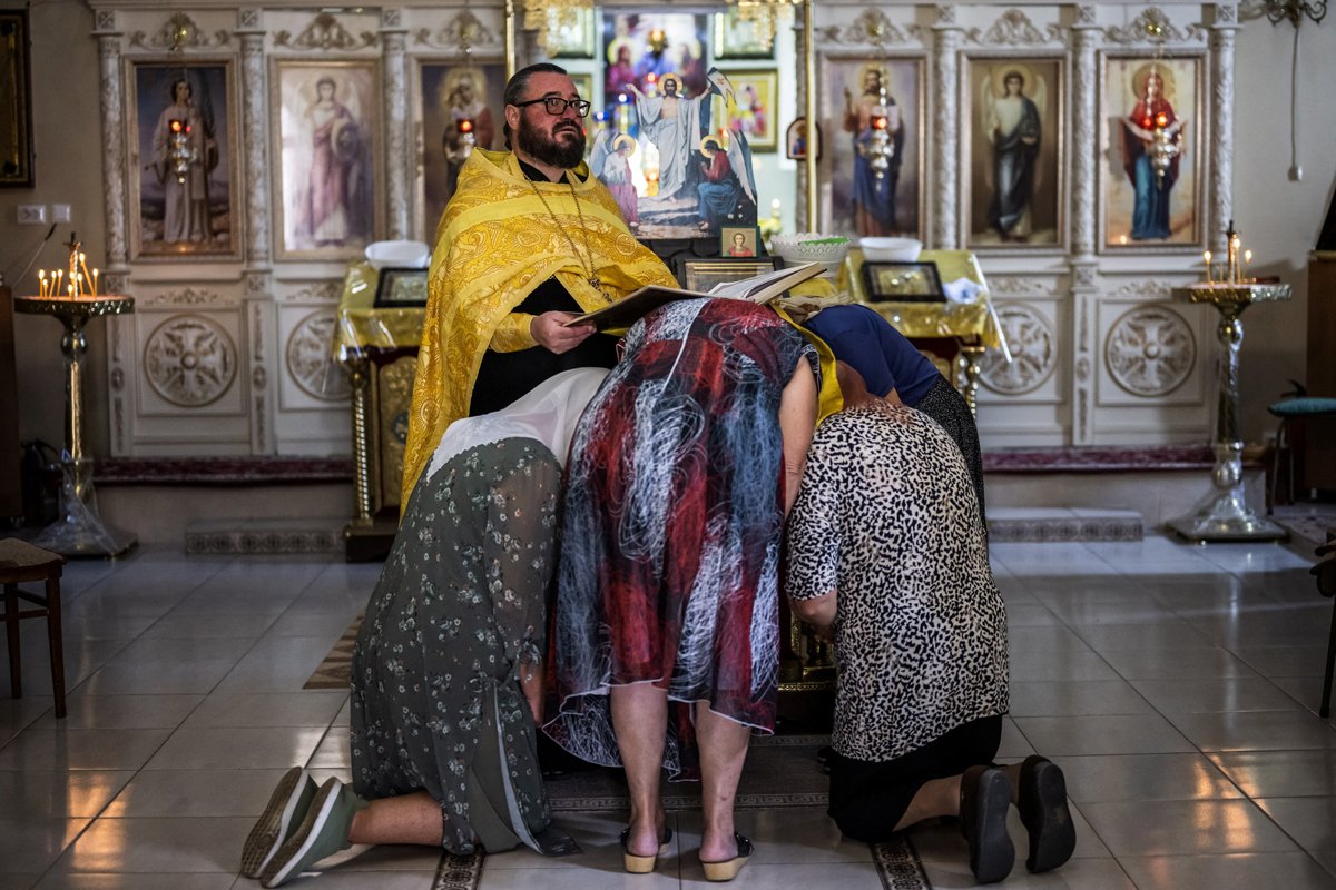 Инокентий Опря во время службы, Садовое, Молдова, 6 сентября 2025 года. Недавно он появился с антиевропейским посылом в TikTok-аккаунте епархии. Фото: Marton Monus / Reuters / Scanpix / LETA