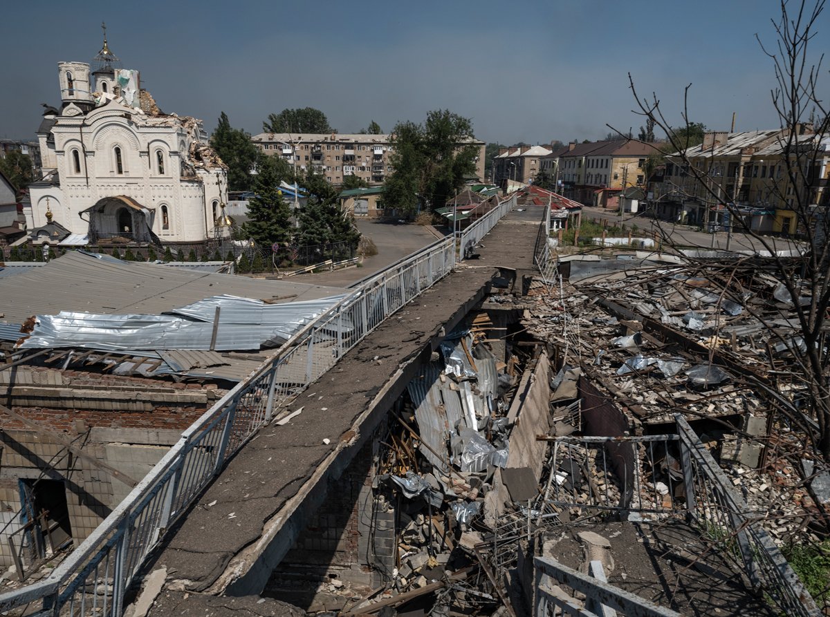Разрушения в прифронтовой Константиновке, Донецкая область, Украина, 30 июля 2025 года. Фото: пресс-служба 93-ей механизированной бригады ВСУ / EPA