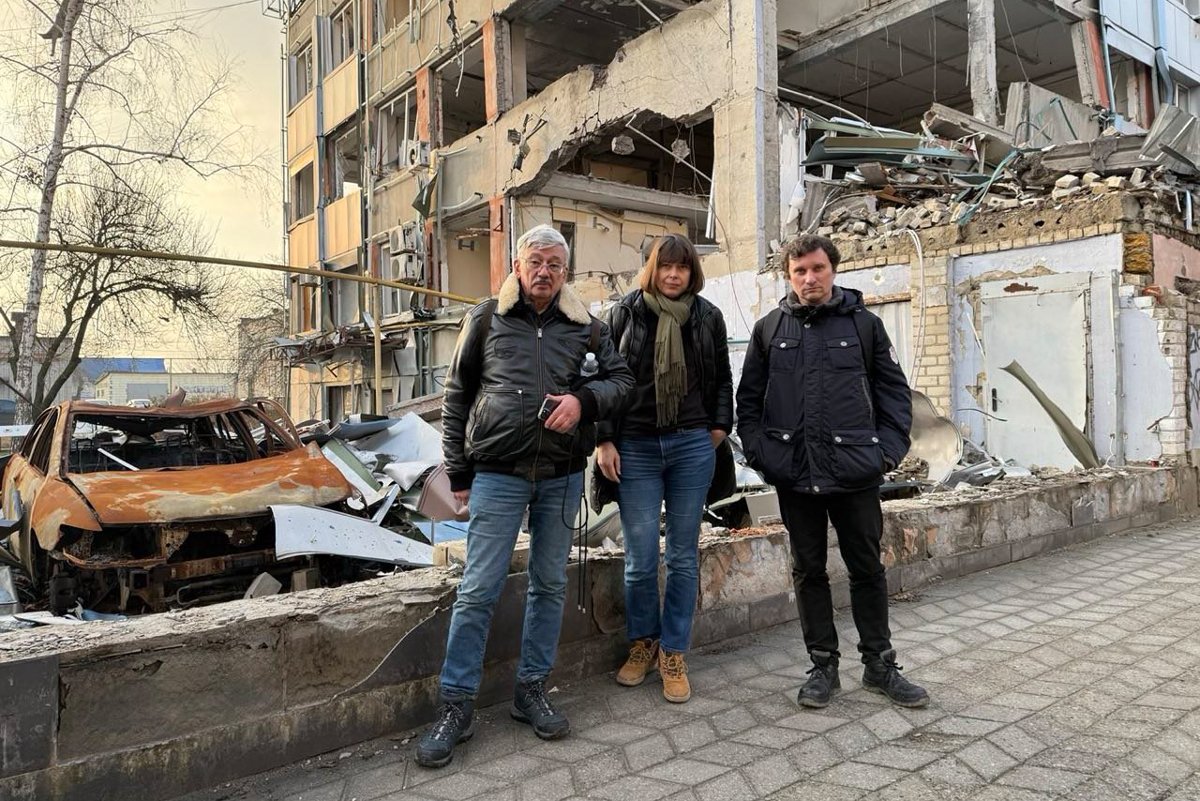 Олег Орлов с Натальей Морозовой и Владимиром Малыхиным в Херсоне. Фото предоставлено Олегом Орловым