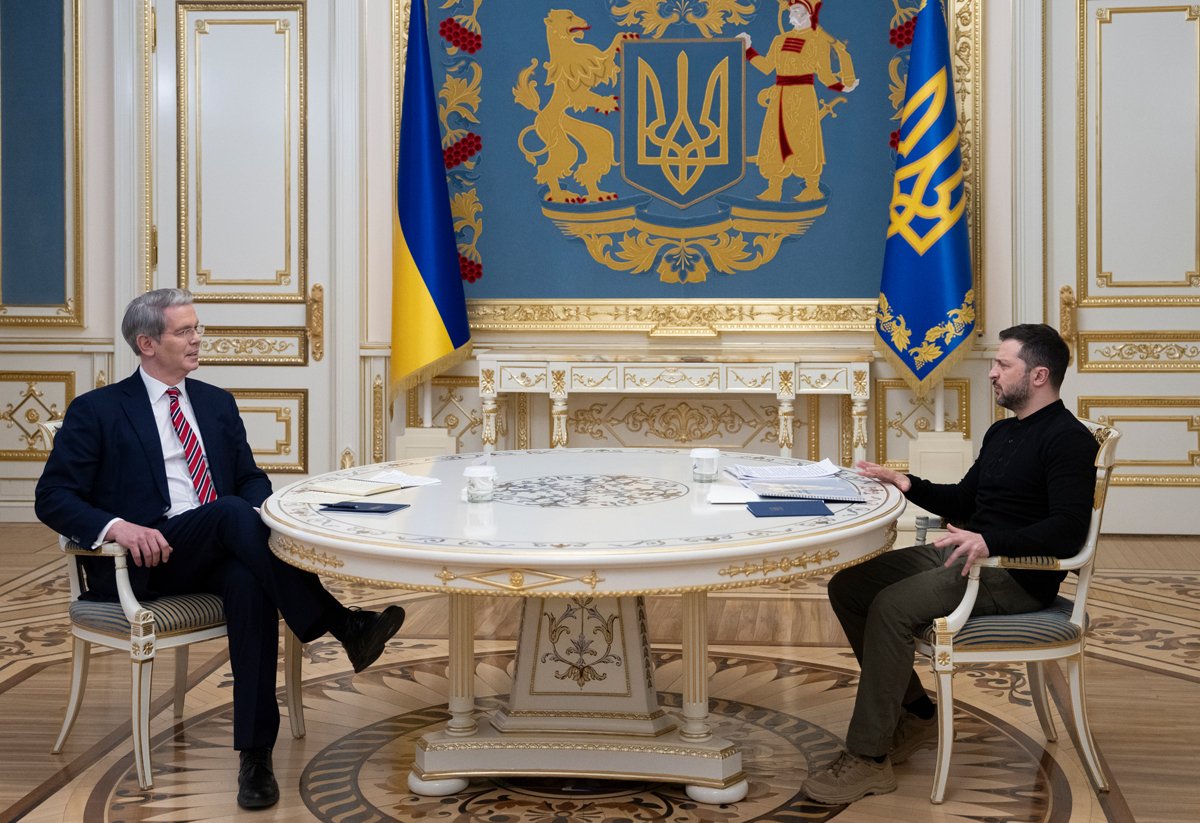 Владимир Зеленский и министр финансов США Скотт Бессент во время встречи в Киеве, Украина, 12 февраля 2025 года. Фото: EPA