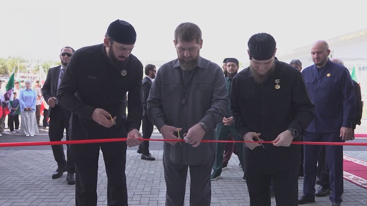 Рамзан Кадыров на открытии спортивного комплекса в Грозном, Чечня, 15 августа 2025 года. Фото: Рамзан Кадыров /  Telegram