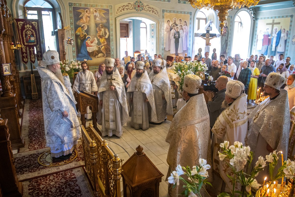 Епископ Лука читает молитву о Святой Руси в соборе Рождества Христова Бердянска, 29 мая 2023 года. Фото:  pravoslavie.ru