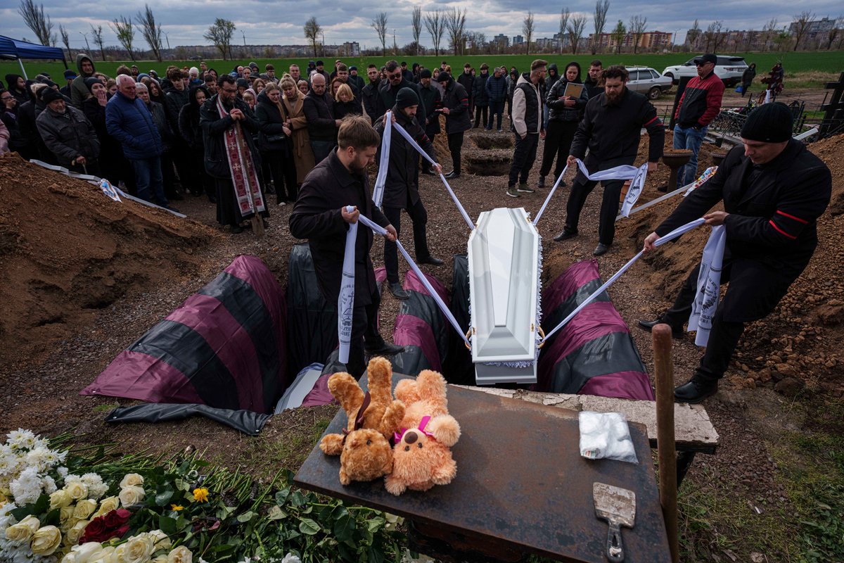 Похороны Даниила Никитского, Кривой Рог, 7 апреля 2025 года. Фото: Evgeniy Maloletka / AP Photo / Scanpix / LETA