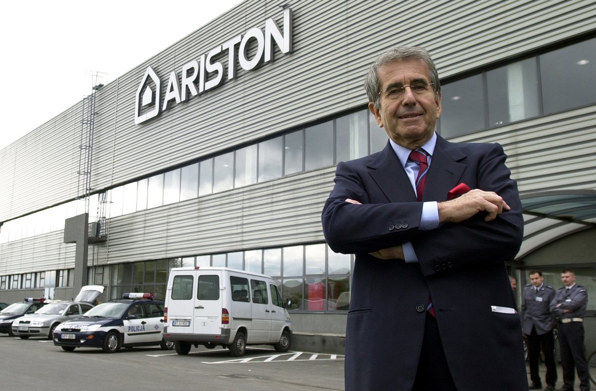 Витторио Мерлони, основатель компании Merloni, на открытии нового завода Ariston в Лодзи, Польша, 18 октября 2004 года. Фото: Remo Casilli / Camera Press / Vida Press