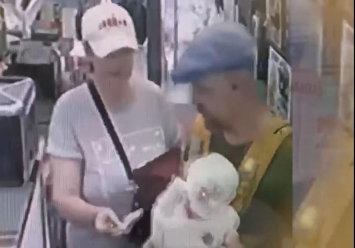 Россияне, подозреваемые в шпионаже в пользу Израиля. Стоп-кадр с камер видеонаблюдения